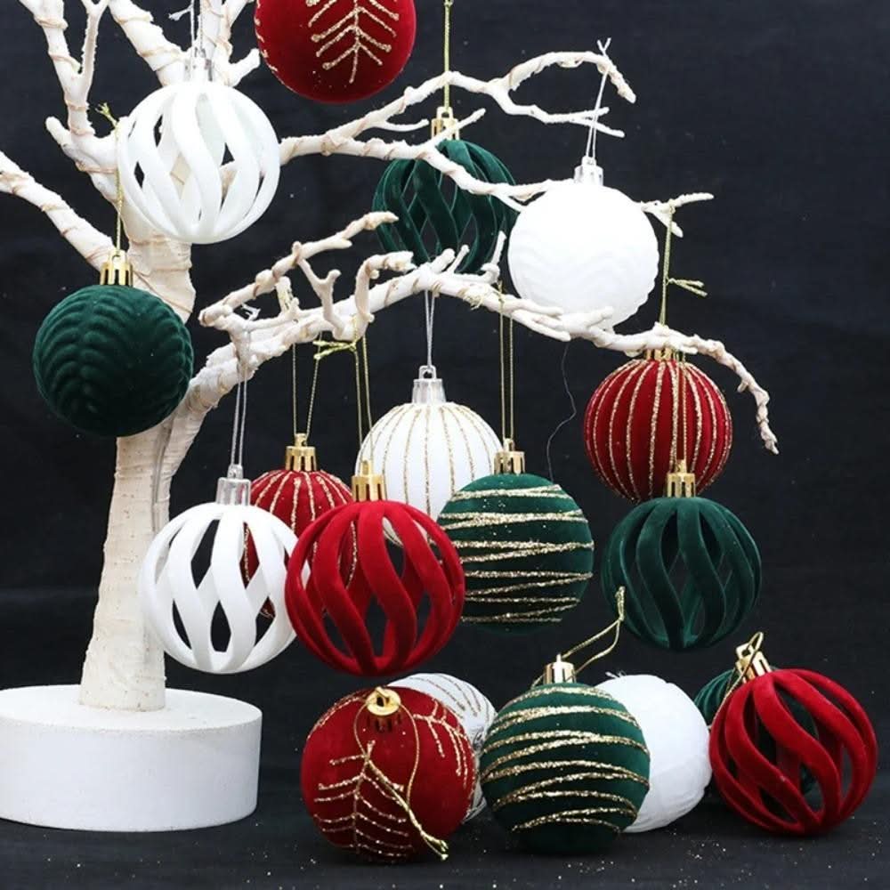 Christmas Tree Velvet Baubles Set – 6 Pieces (6 cm)